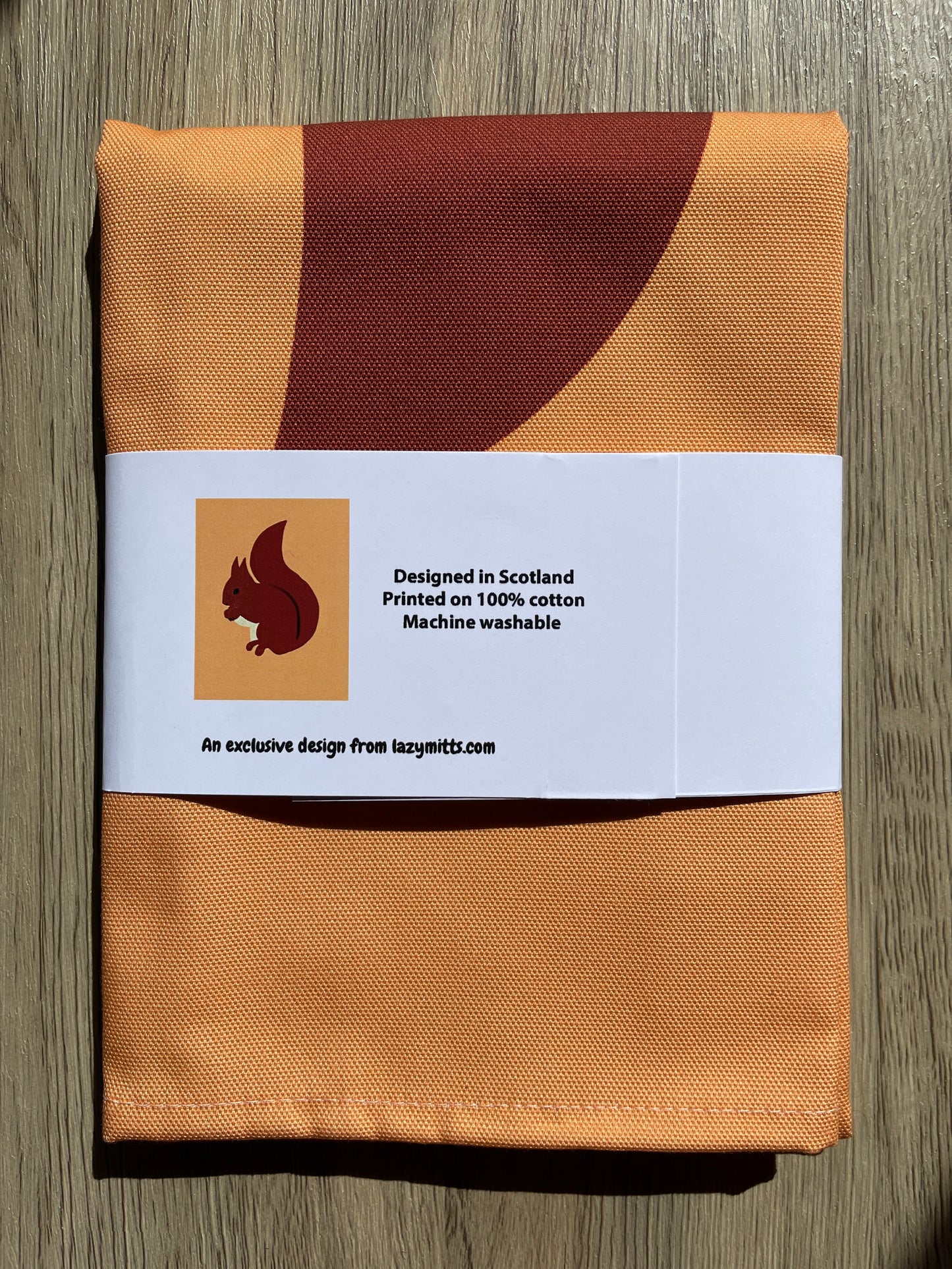 Red Squirrel Design 100% Cotton Tea Towel